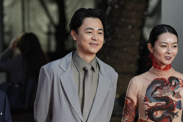 『雨の中の慾情』成田凌、森田剛、中村映里子が揃ってレッドカーペットに！（2枚目）