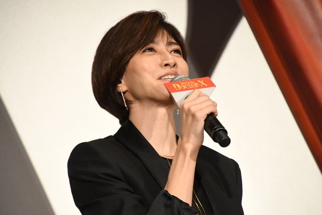 『劇場版ドクターX』完成披露舞台あいさつ（7枚目）