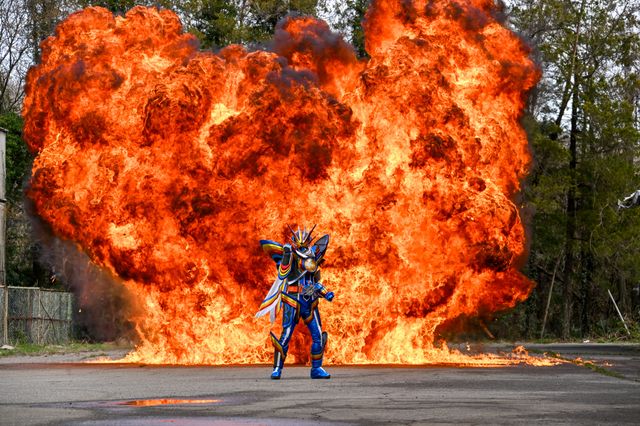 白くなったホッパー1…「仮面ライダーガッチャード」第38話場面カット（5枚目）