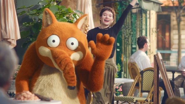 吉岡里帆の“どんぎつね”新CM登場「おだしが変わった篇」場面写真＆メイキングカット（8枚目）