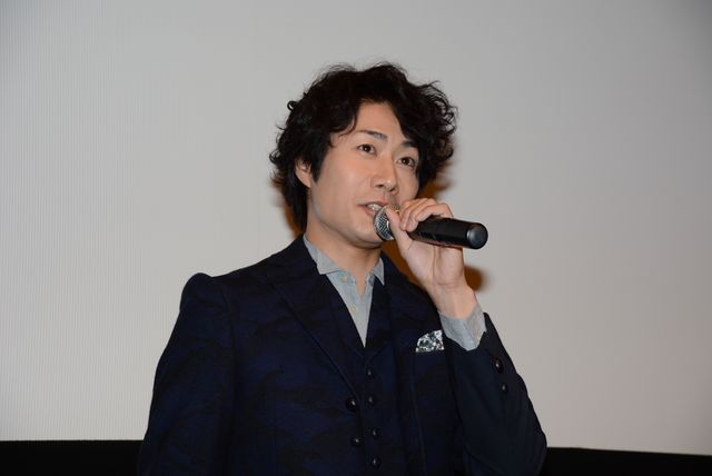 TEAM NACS戸次重幸、ベッドシーンに地が出てNG！　濡れ場エピソードを大胆告白。　画像ギャラリー（2枚目）