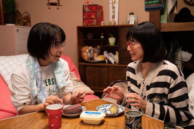 似てる！「阿佐ヶ谷姉妹の のほほんふたり暮らし」第1回の場面写真（3枚目）