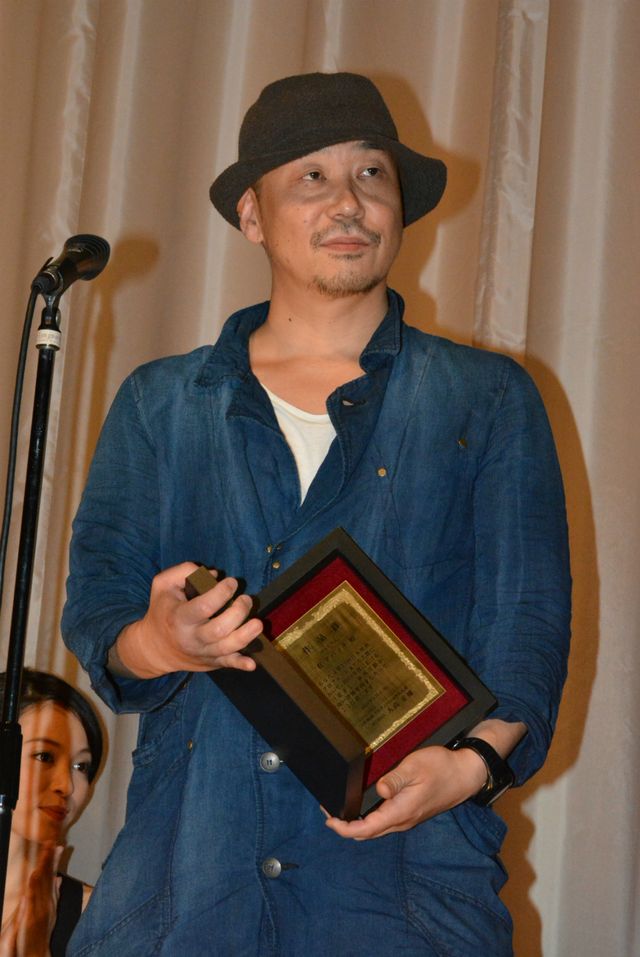 大森立嗣監督や『恋の渦』俳優陣、岩佐真悠子らが登場！　日プロ大賞受賞式が華やかに開催！　画像ギャラリー（9枚目）