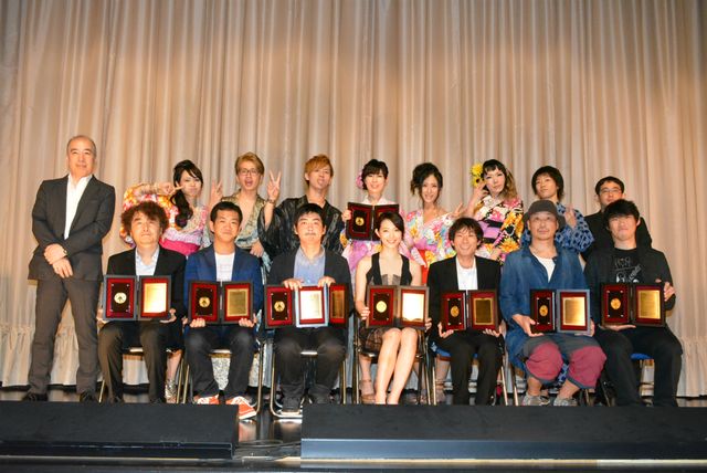 大森立嗣監督や『恋の渦』俳優陣、岩佐真悠子らが登場！　日プロ大賞受賞式が華やかに開催！　画像ギャラリー（14枚目）