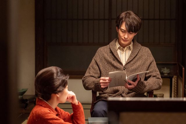 梅子（平岩紙）が優しくほほ笑んで…「虎に翼」第23週「始めは処女の如く、後は脱兎の如し？」第113回（4枚目）