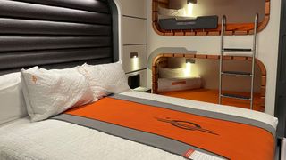 米ディズニー『スター・ウォーズ』ホテル、わずか1年で閉鎖へ