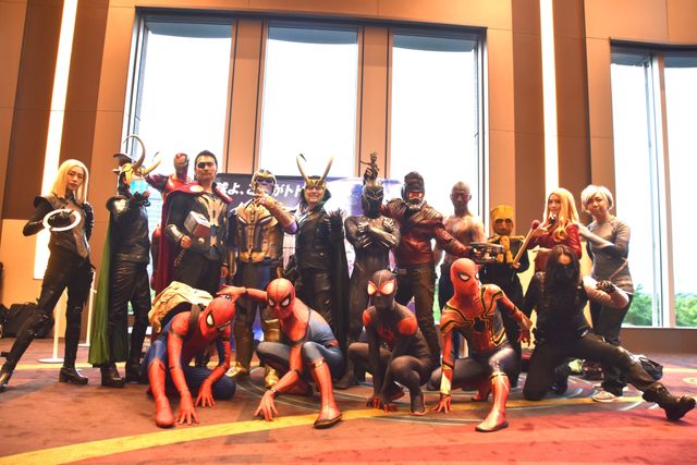 スパイダーマンが陛下にフォトボム？『アベンジャーズ／インフィニティ・ウォー』前夜祭（5枚目）