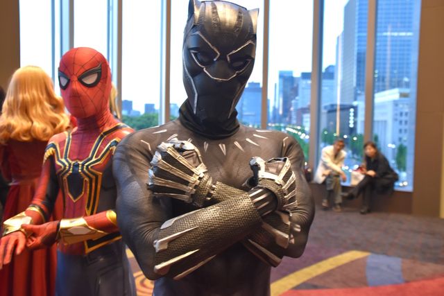 スパイダーマンが陛下にフォトボム？『アベンジャーズ／インフィニティ・ウォー』前夜祭（12枚目）