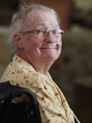 闘病中のキャスリン・ジューステンさん、笑顔が素敵な女性だった
