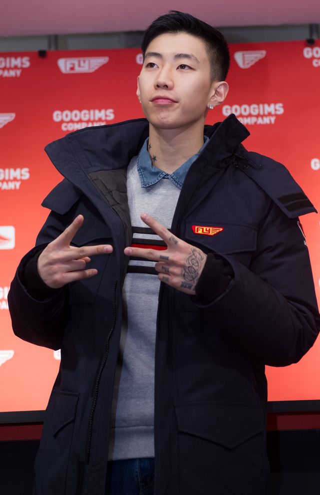 パク・ジェボム、販売収益金全額寄付！ファンサイン会を開催＜韓国JPICTURES＞（2枚目）