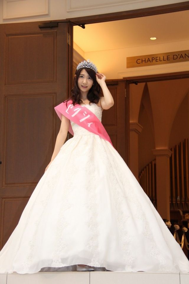 AKB48柏木由紀、3億2,500万円相当のウエディング姿を披露！フォトギャラリー（10枚目）