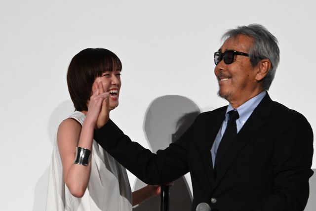 ディーン・フジオカ、金髪で登場！佐藤栞里は涙！『父と僕の終わらない歌』初日舞台あいさつ（3枚目）