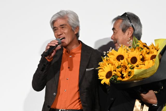 ディーン・フジオカ、金髪で登場！佐藤栞里は涙！『父と僕の終わらない歌』初日舞台あいさつ（14枚目）