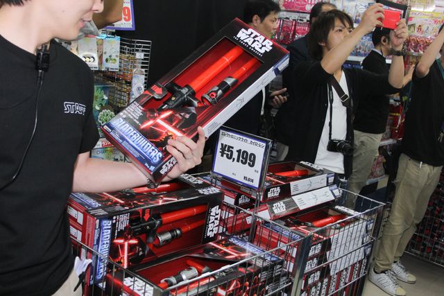 『スター・ウォーズ』最新作グッズ販売スタート！フォトギャラリー（4枚目）