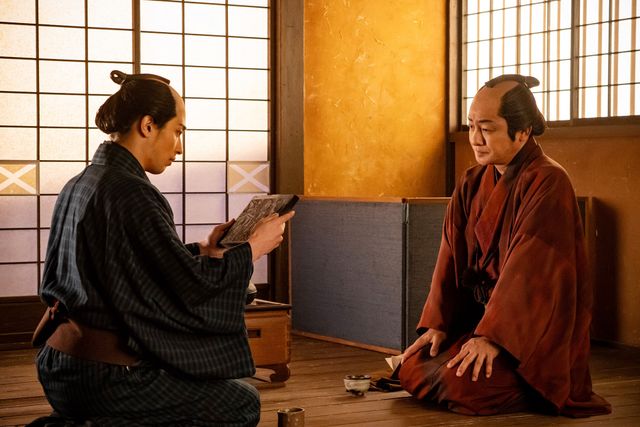 第19回より蔦重（横浜流星）と鱗形屋（片岡愛之助）