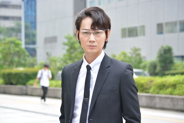 綾野剛「ハゲタカ」撮影現場公開（8枚目）