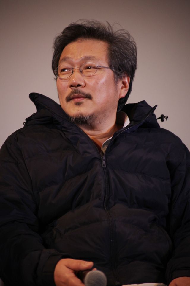 加瀬亮、憧れのホン・サンス監督と初対面！　画像ギャラリー（2枚目）