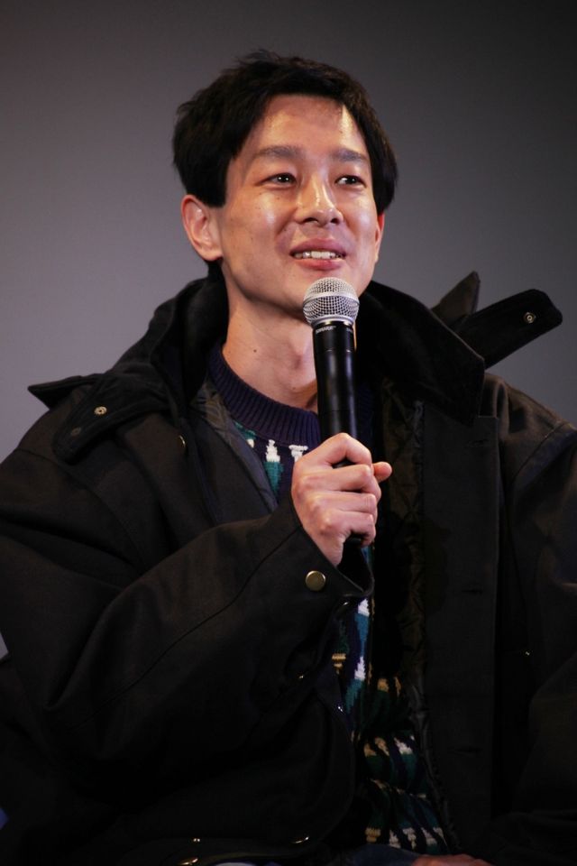 加瀬亮、憧れのホン・サンス監督と初対面！　画像ギャラリー（3枚目）