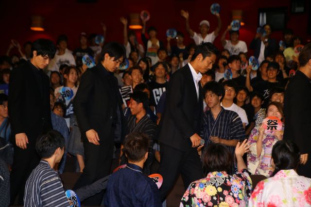 AKIRA、岩田剛典、TAKAHIROら登場にファン歓喜！『HiGH&LOW THE MOVIE』大ヒット舞台あいさつフォトギャラリー（12枚目）
