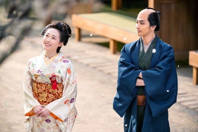 誰袖（福原遥）幸福の絶頂…「べらぼう」第27回場面写真（3枚目）