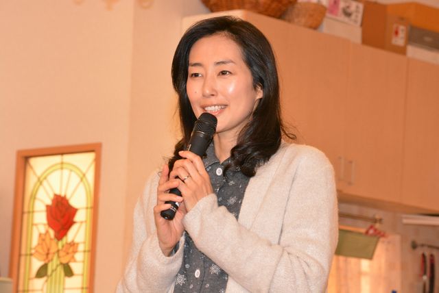 内村光良、イエス・ノー枕の意味を知らない木村多江にほっこり笑顔　画像ギャラリー（4枚目）