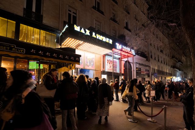 齊藤京子、ひろゆきと対面！映画『恋愛裁判』フランス・パリ上映フォトギャラリー（10枚目）