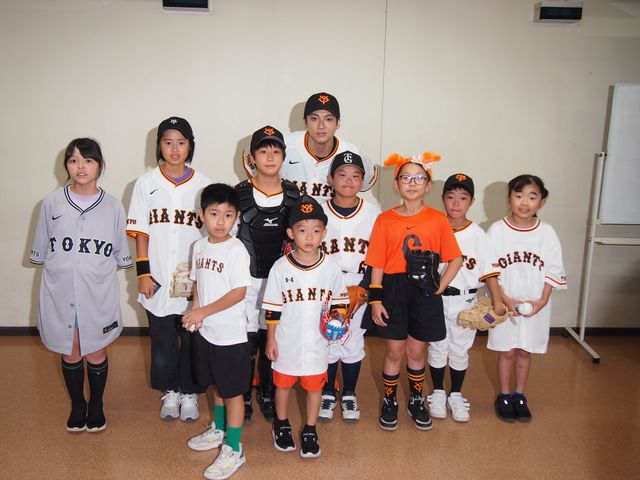 山田裕貴、東京ドームで豪快なフルスイング！Netflix映画『Ultraman: Rising』始球式イベント（5枚目）