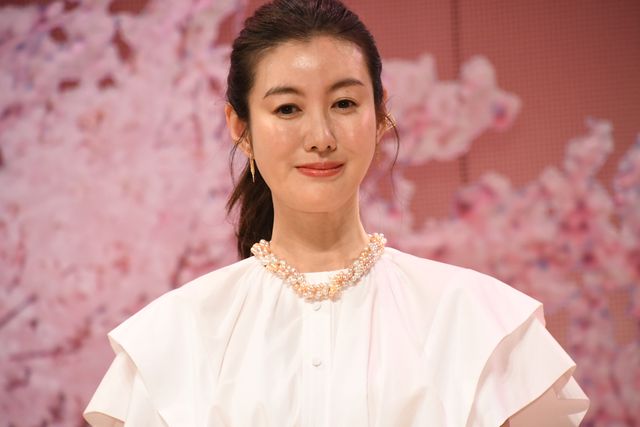 佐藤健、黒コーデで長澤まさみ、森七菜らと登壇！『四月になれば彼女は』完成披露（19枚目）