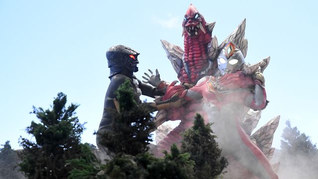スフィアレッドキング襲来！「ウルトラマンデッカー」9月放送回の場面写真：フォトギャラリー
