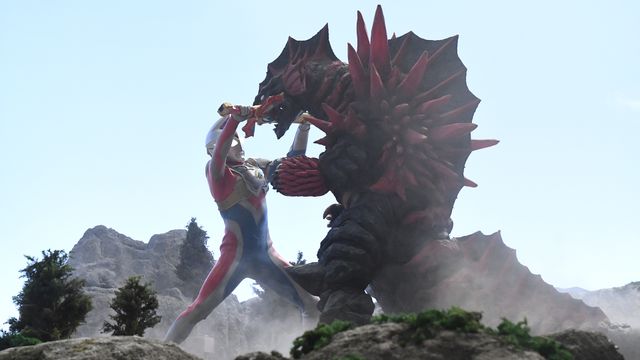 スフィアレッドキング襲来！「ウルトラマンデッカー」9月放送回の場面写真（5枚目）