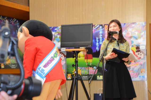 スピード感のあるケツだ……！『映画クレヨンしんちゃん　襲来!! 宇宙人シリリ』公開アフレコイベントフォトギャラリー（8枚目）