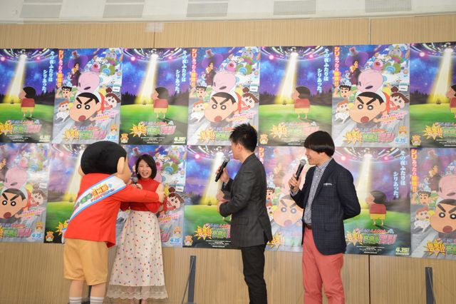 スピード感のあるケツだ……！『映画クレヨンしんちゃん　襲来!! 宇宙人シリリ』公開アフレコイベントフォトギャラリー（9枚目）