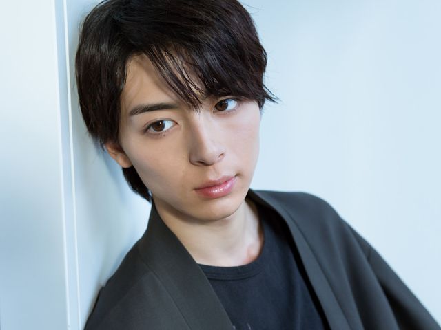 くしゃっと笑顔もあり！【高杉真宙インタビューカット集】（2枚目）