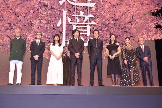 岡田准一×小栗旬×柄本佑×長澤まさみ×安藤サクラ×吉岡秀隆！『追憶』完成披露会見＆舞台あいさつ ギャラリー（14枚目）