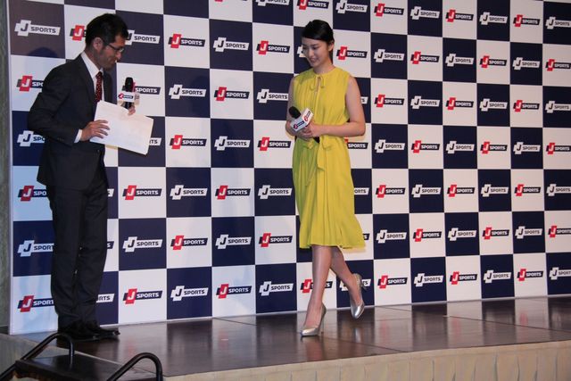武井咲登壇！「J SPORTS」の新CM発表会フォトギャラリー（3枚目）