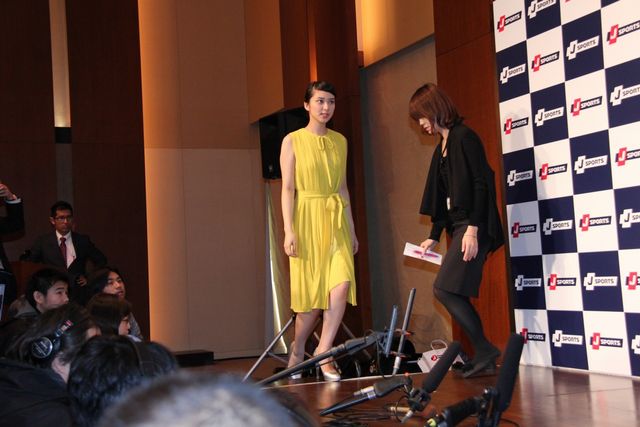 武井咲登壇！「J SPORTS」の新CM発表会フォトギャラリー（11枚目）