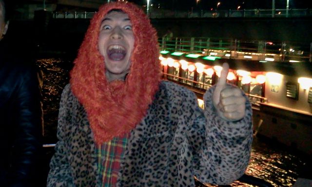 映画『少年は残酷な弓を射る』エズラ・ミラー日本滞在写真ギャラリー（2枚目）