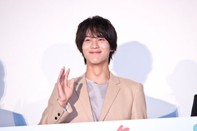 中川大志、笑顔が超絶爽やか!!『ジョゼと虎と魚たち』公開記念舞台あいさつ（19枚目）