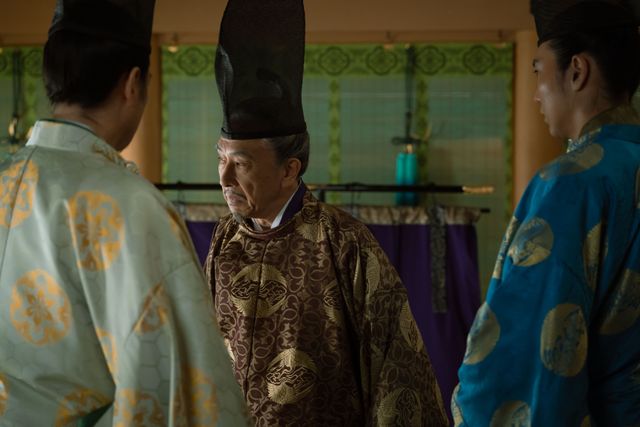 道兼がブチ切れ！兼家に衝撃の一言「光る君へ」第14回場面写真（7枚目）