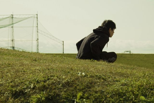 東出昌大＆奈緒が夫婦役…『草の響き』ティザービジュアル＆場面カット（4枚目）