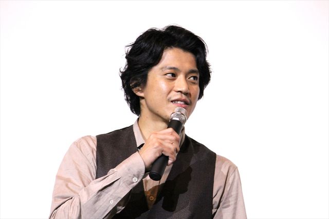 小栗旬、まさかの「楽しかったことほとんどね～なぁ」映画『銀魂』大阪舞台あいさつ（5枚目）