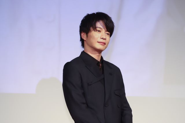 田中圭＆中谷美紀が原作者・原田マハとトーク！『総理の夫』東京・パリ2都市生中継舞台あいさつ（5枚目）