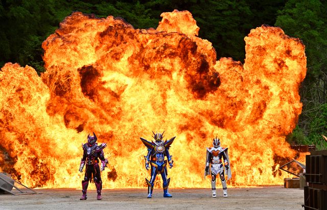 消えたニジゴン、行き先は…「仮面ライダーガッチャード」第41話場面カット（5枚目）