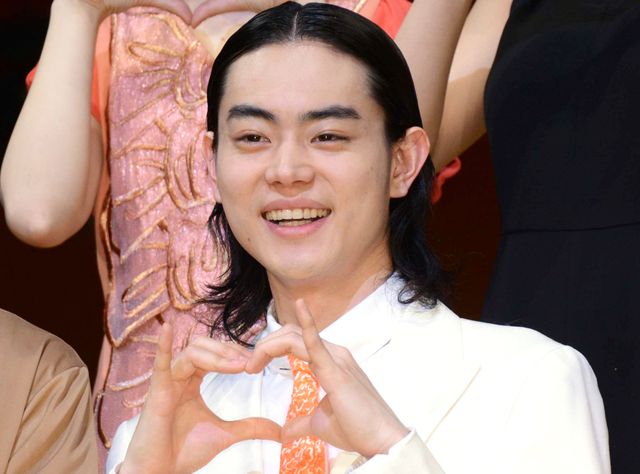 菅田将暉×土屋太鳳がランウェイに！『となりの怪物くん』イベント（2枚目）