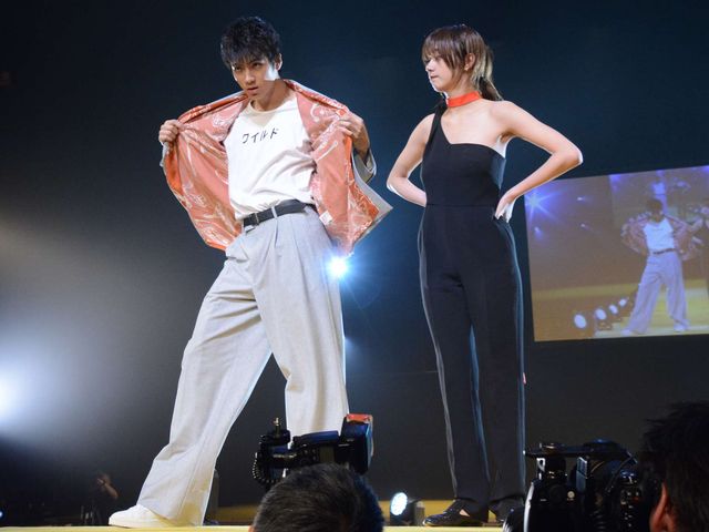 菅田将暉×土屋太鳳がランウェイに！『となりの怪物くん』イベント（6枚目）