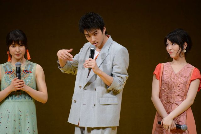 菅田将暉×土屋太鳳がランウェイに！『となりの怪物くん』イベント（16枚目）