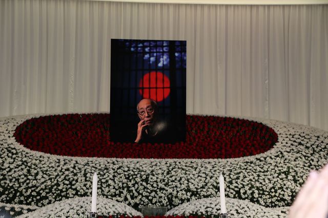 蜷川実花、父・蜷川幸雄さんは「一番尊敬する人」　画像ギャラリー：フォトギャラリー