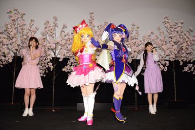 プリキュア声優・高橋李依＆堀江由衣＆新妻聖子、俳優・山本耕史に気遣い！写真ギャラリー『映画プリキュアオールスターズ　みんなで歌う♪奇跡の魔法！』初日舞台あいさつ（4枚目）