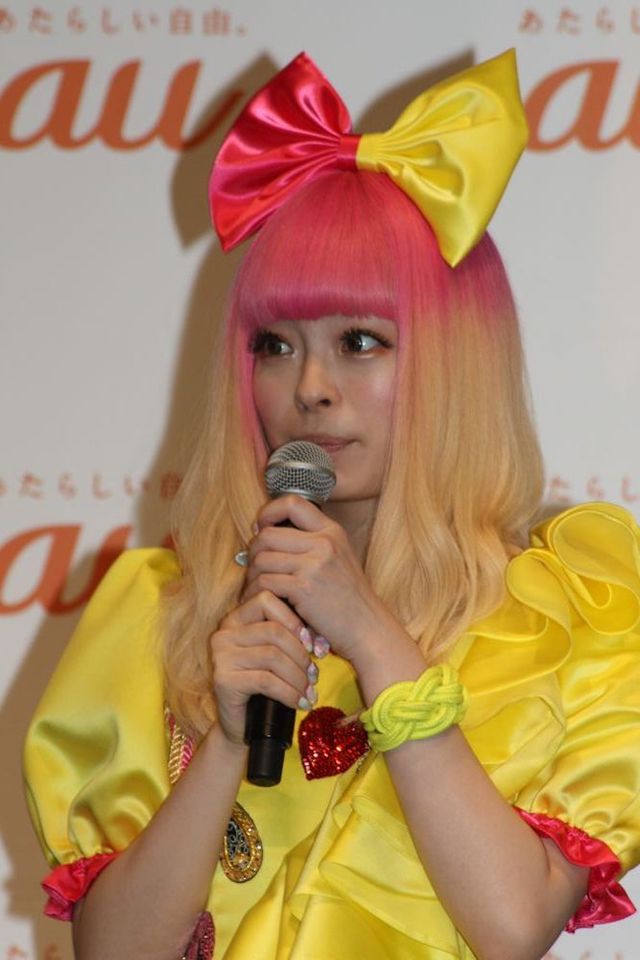 きゃりー＆剛力が共演！華やかなフォトギャラリー（4枚目）