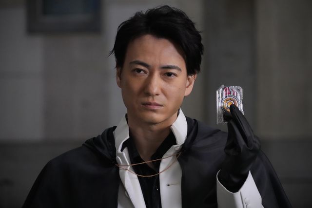 忍成修吾がギロリ再演！「ギーツエクストラ　仮面ライダーパンクジャック」場面写真：フォトギャラリー